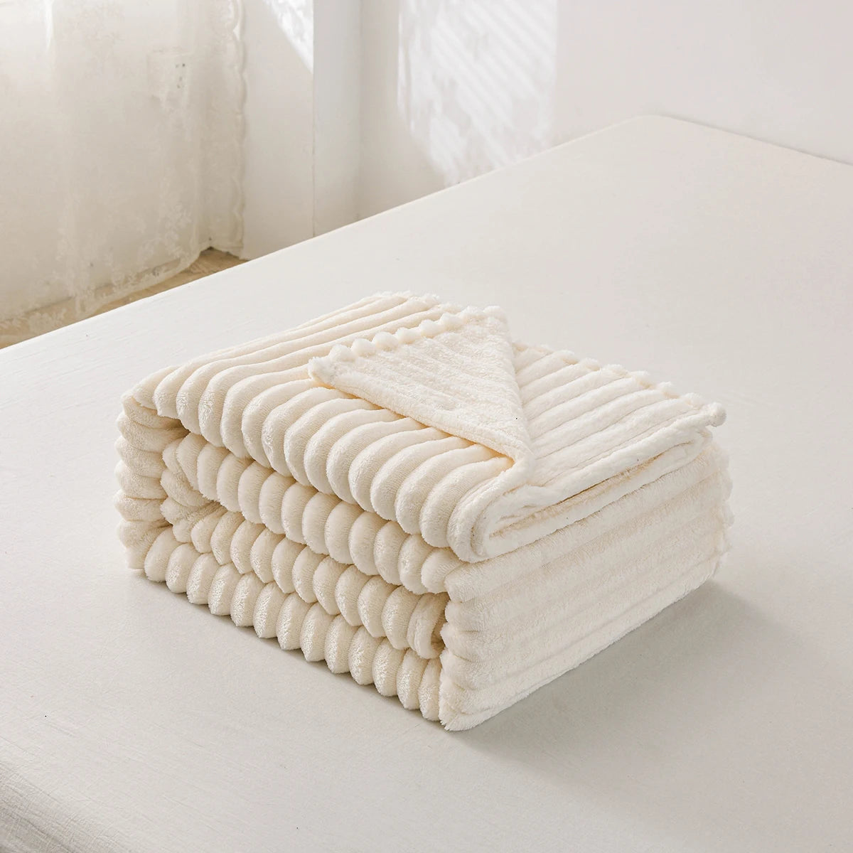 1Pc Solid Color Flannel Blanket Soft Warm Throw Blankets for Couch Sofa Office Bed Camping Travel Multi-Purpose Gift Blanket